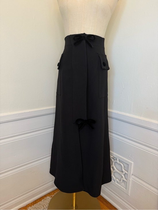 Moschino Dresses & Skirts - Vintage 80s/90s Moschino Velvet Bow Cargo Midi Skirt IT 38